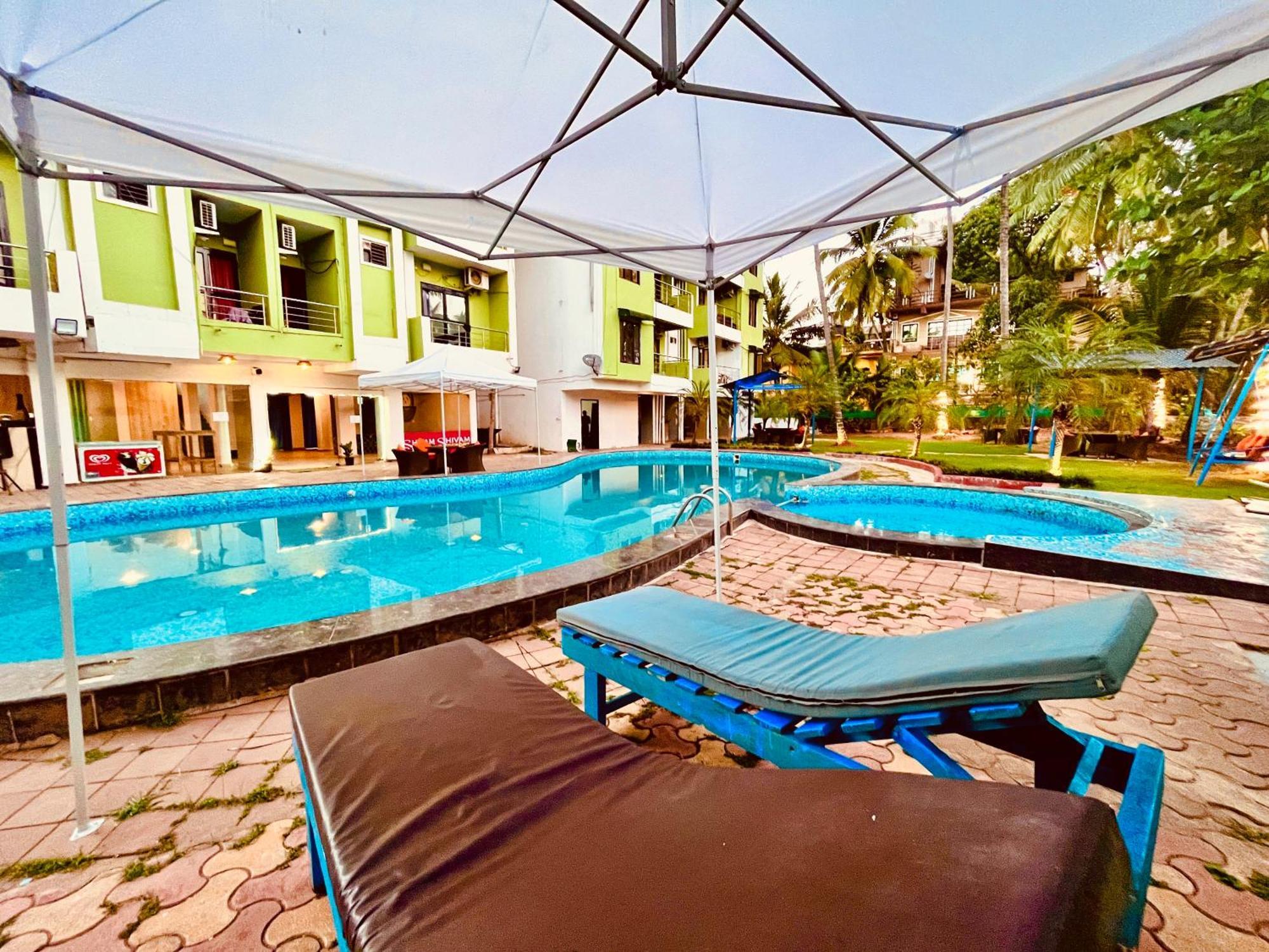 Summer Beach Resort, Goa - #Near Baga Beach #Swimming Pool #Garden #Bar #Lift #Premium Rooms #Property Of The Year #70565-84665 Calangute Exterior foto